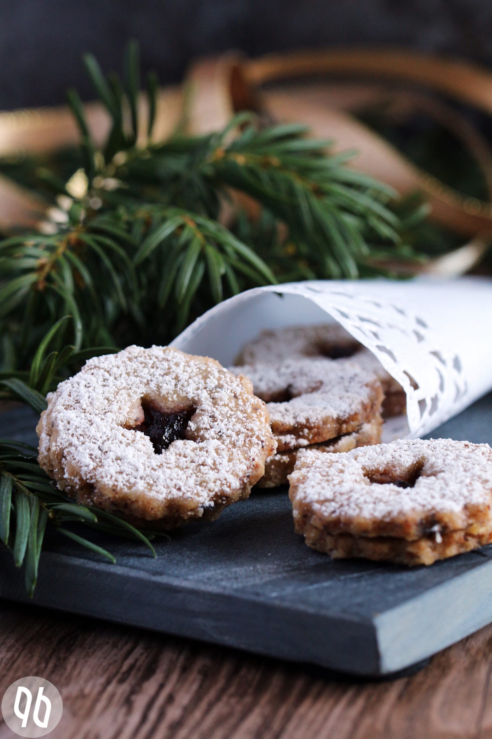 Rezept Linzer Plätzchen mit Brombeerfüllung - Glücksgenuss