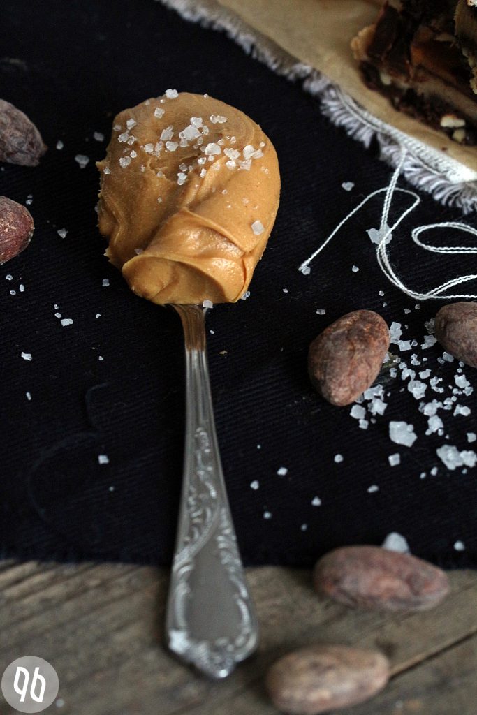 {Rezept} Schokoladen-Erdnussbutter-Slices/roh&vegan - Glücksgenuss {Rezept} Schokoladen-Erdnussbutter-Slices/roh&vegan - Glücksgenuss