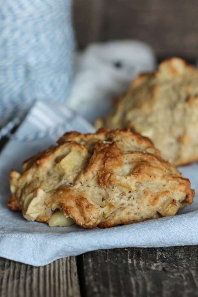 {Rezept} Saftige Apfel-Quarkballen / vegan & lecker - Glücksgenuss {Rezept} Saftige Apfel-Quarkballen / vegan & lecker - Glücksgenuss