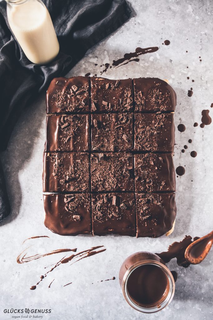 Zimtige Käsekuchen-Brownies - Glücksgenuss