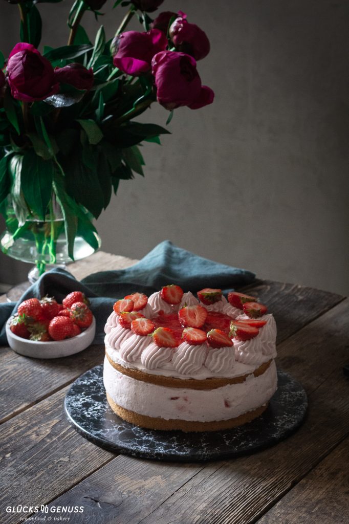 Fruchtiges Erdbeer-Mascarpone-Törtchen - Glücksgenuss