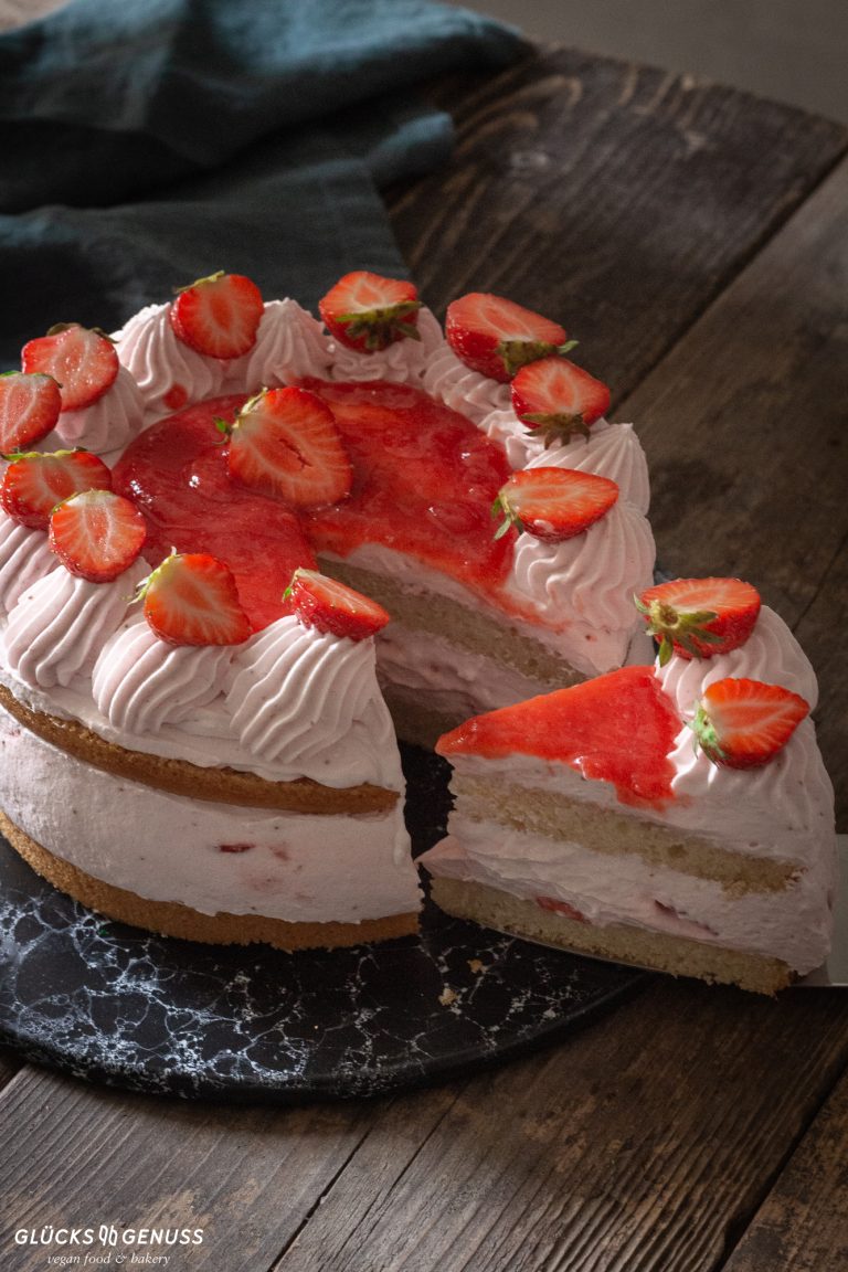 Fruchtiges Erdbeer-Mascarpone-Törtchen - Glücksgenuss