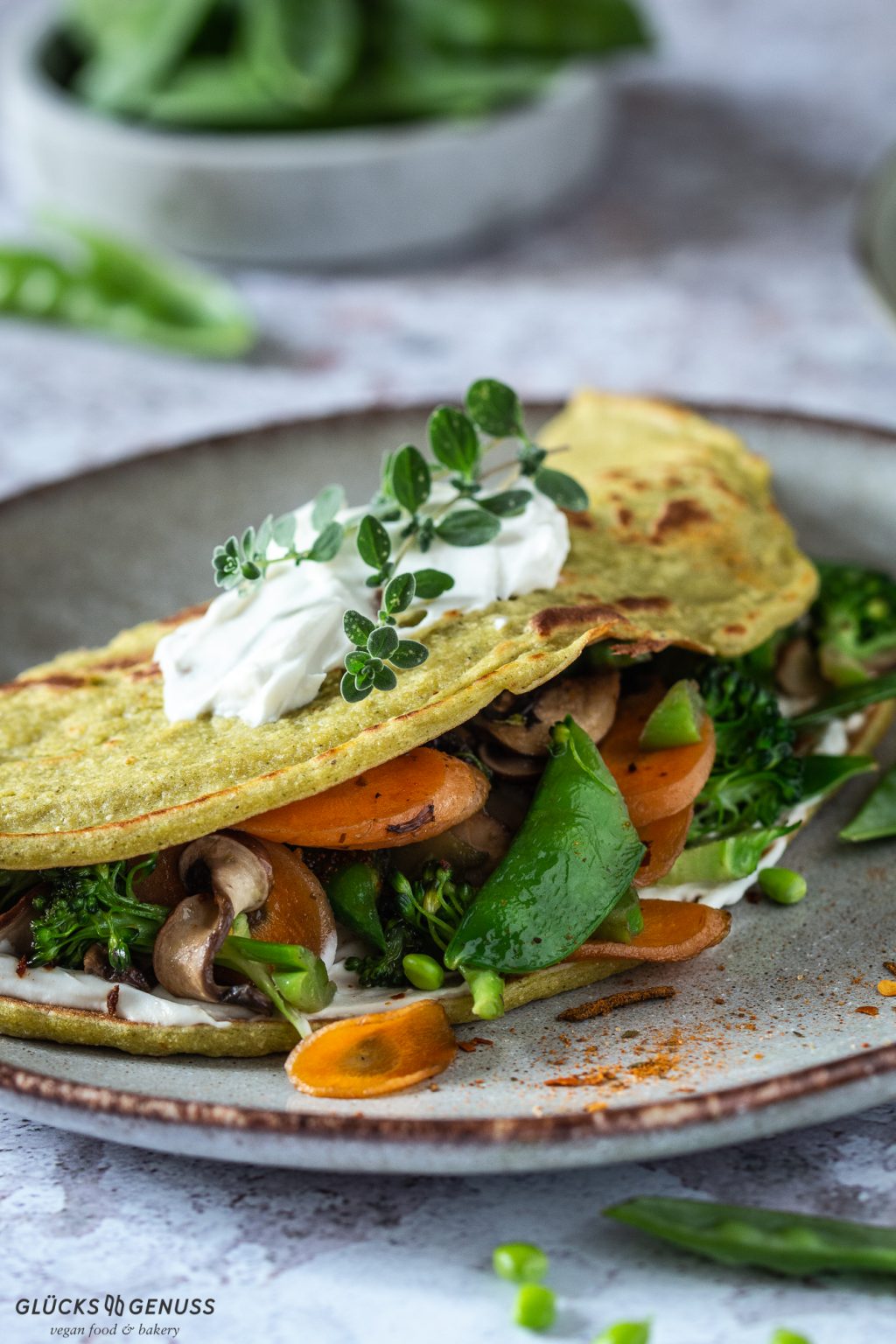 Gefüllte Gemüse-Pfannkuchen / vegan &amp; glutenfrei - Glücksgenuss