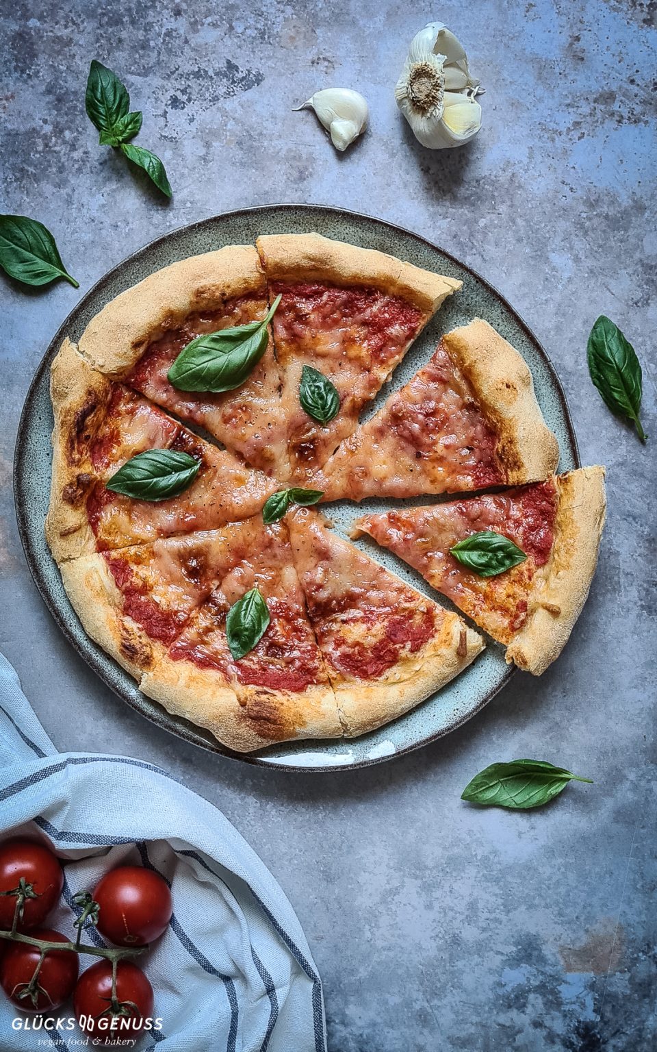 Pizza Napolitana - Der beste Pizzateig aus Neapel - Glücksgenuss